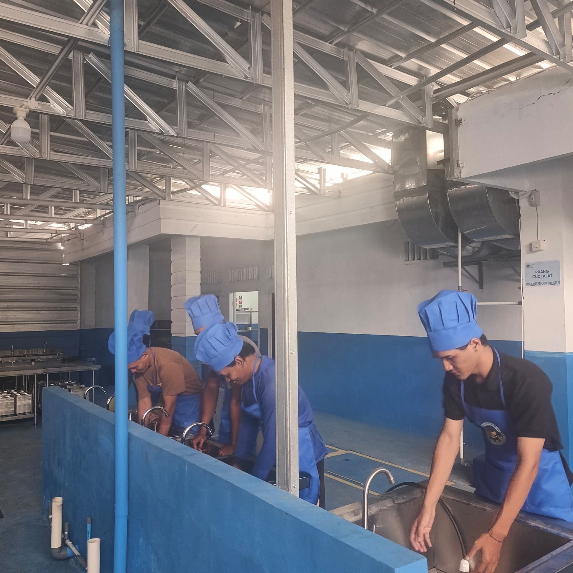 SPPG Ar-Ravi Terapkan Standar Kebersihan Tinggi di Dapur Umum